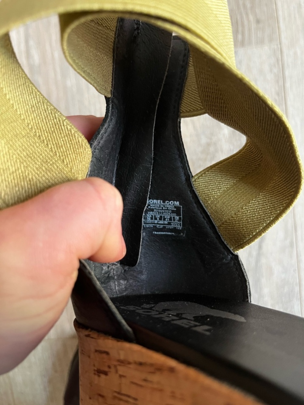 Sorel Women’s Cameron Flatform Ankle Strap Sandals Black w/ Olive - Size 10 - Picture 7 of 7